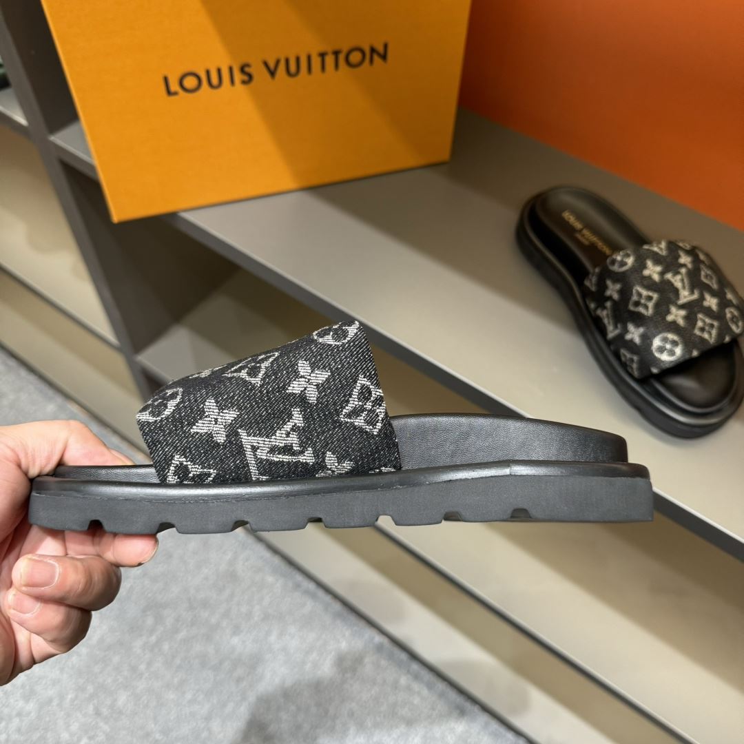 Louis Vuitton Slippers